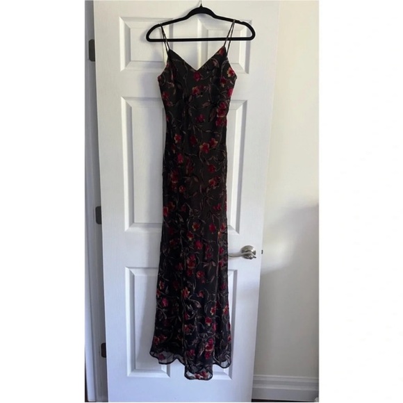 Algo Dresses & Skirts - Size 10 Vintage Algo Black and Red Floral Velvet Formal Dress